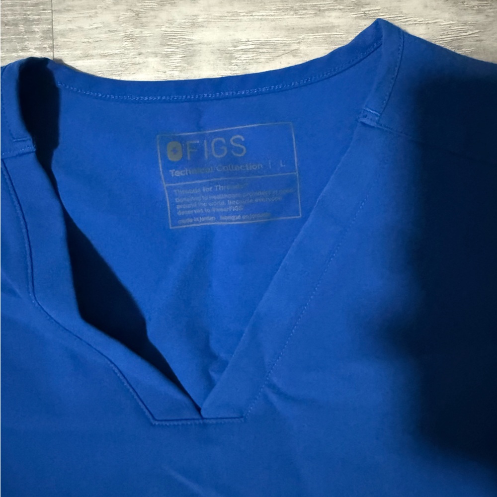 Figs Casma Top - Picture 3 of 3